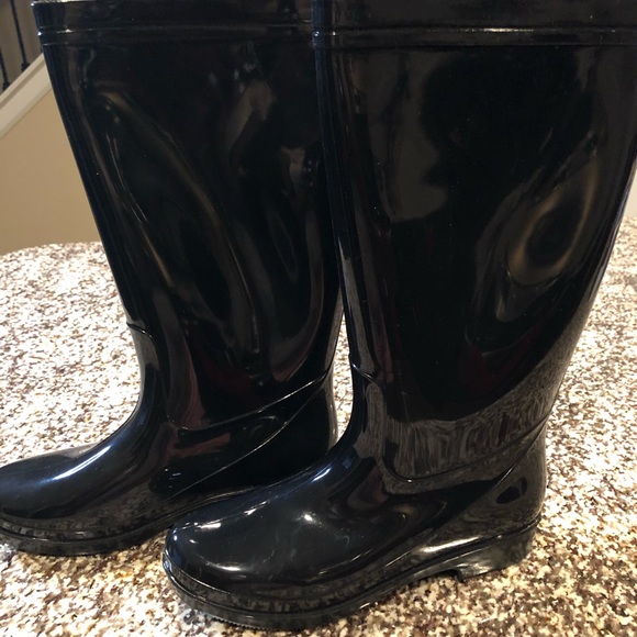 Rain Boots - Picture 3 of 6